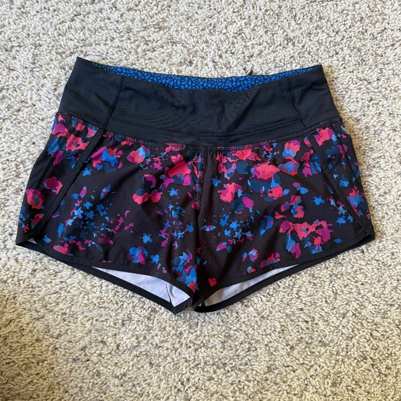 Lululemon speed up shorts - Picture 1 of 10